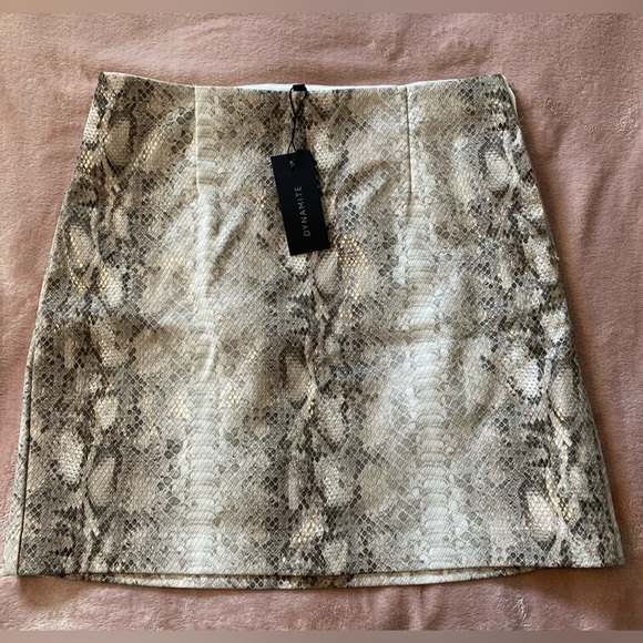 NWT Dynamite Faux Snake Skin Mini Skirt - Picture 1 of 7